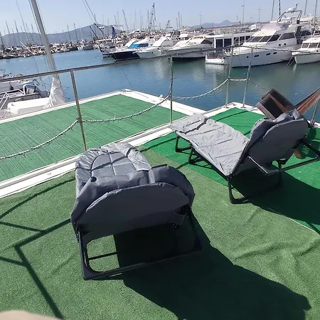 Houseboat Bluseadream Alghero * אלגהרו