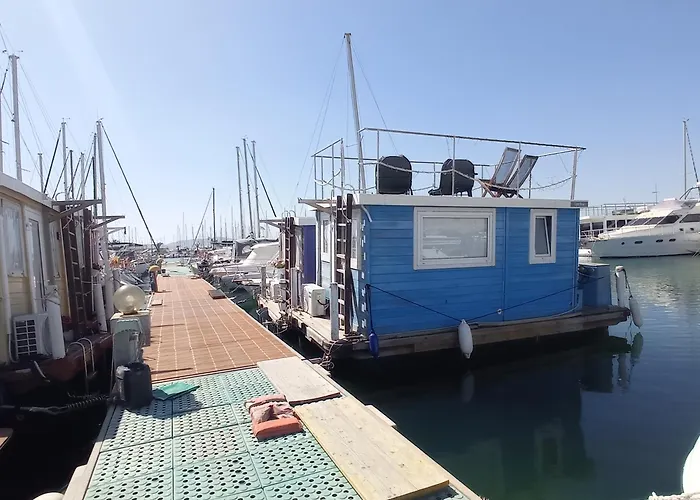 بوتيل Houseboat Bluseadream Dolphin 2 *