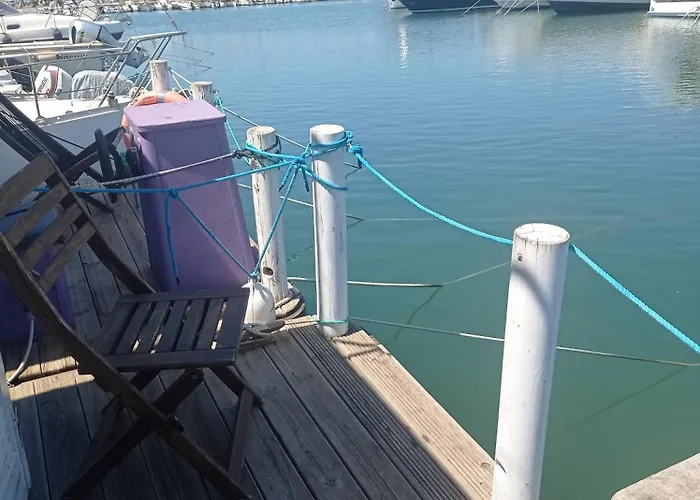 Houseboat Bluseadream Dolphin 2 Hotel en barco *