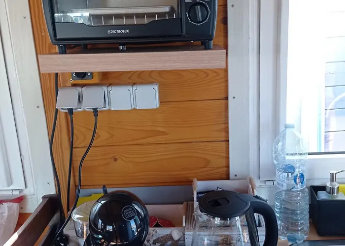 Botel Houseboat Bluseadream Dolphin 2 *