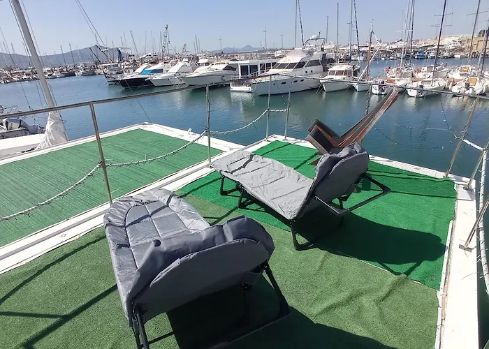 Hotel en barco Houseboat Bluseadream Dolphin 2 *