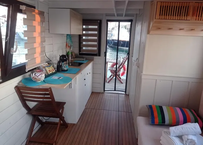 Houseboat Bluseadream Dolphin 2 Botel Alghero